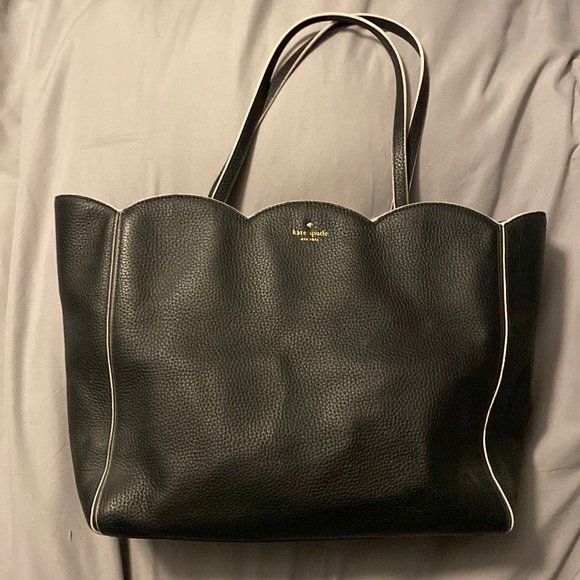 Kate Spade large black&white Scalloped Purse - Picture 1 of 2